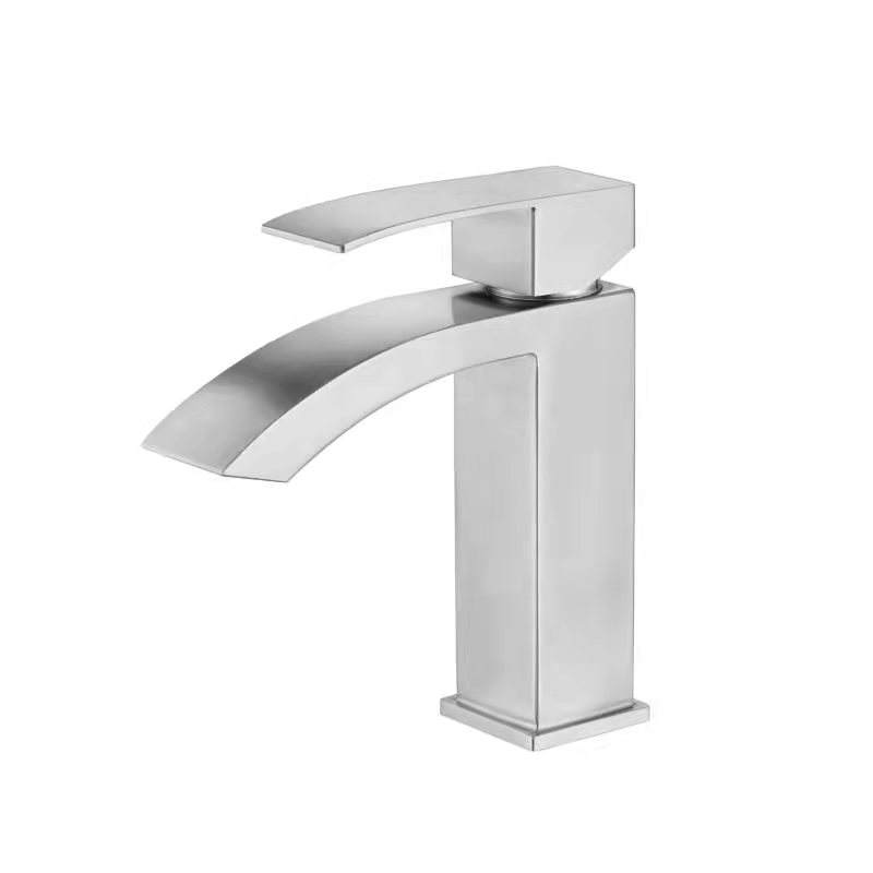 delta chrome bathroom faucets