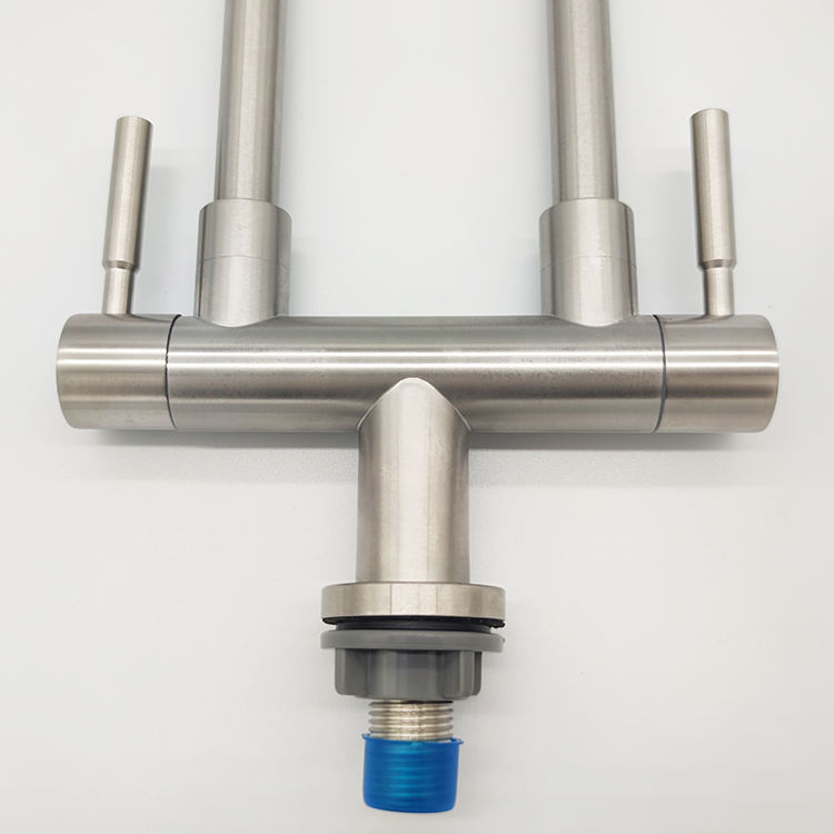 2 hole kitchen faucet with pull down sprayer