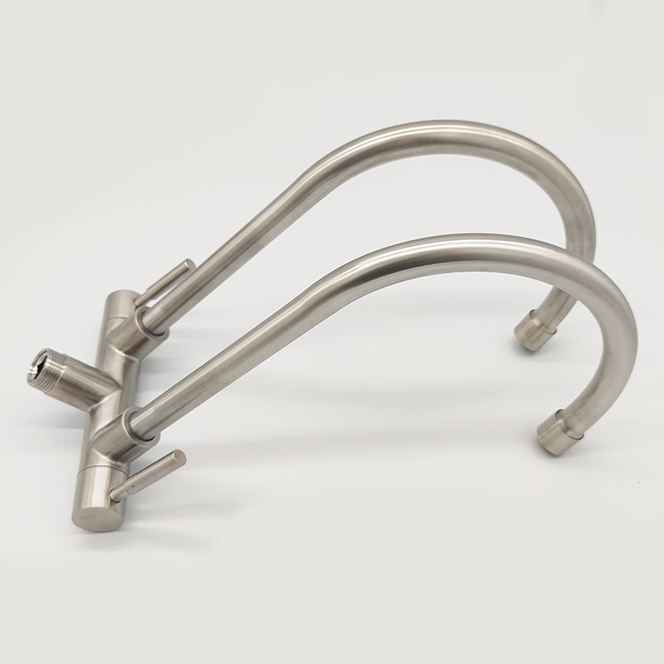 brass faucet stainless steel sink