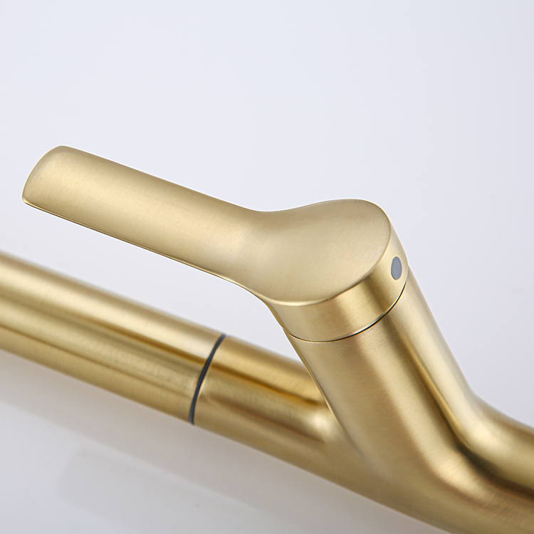Luxury Gold Kitchen Faucet Single Handle Mixer Taps 304 Stainless Steel Pull Down Kitchen Faucet