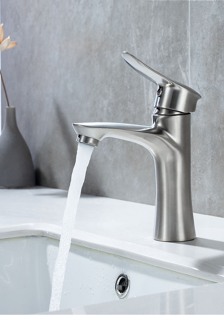 2 hole bathroom faucet